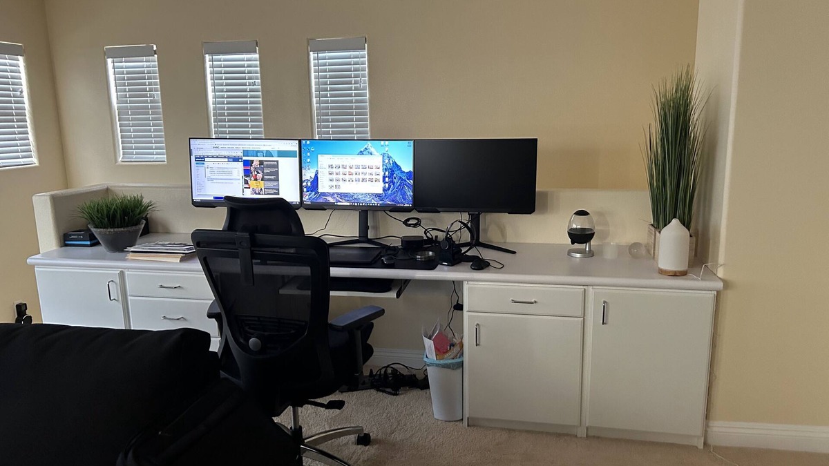 Calico Ridge House | Gorgeous 5 bedroom 4 1.2 bath home located in golf and guard gate community.