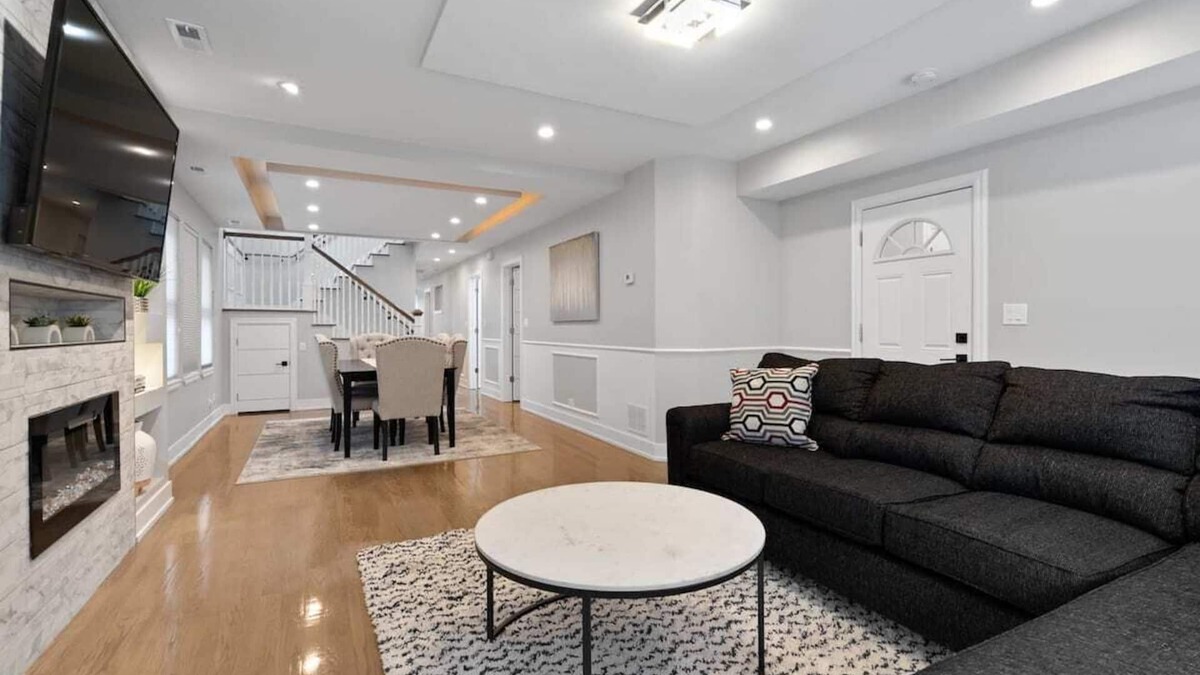 Cragin House | Gorgeous 7BD Home