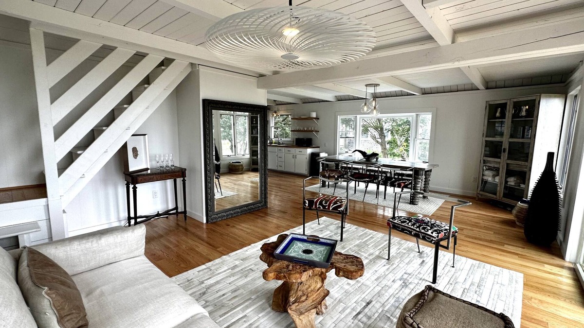 East Chop House | Gorgeous A-Frame Cabin On the Chop with Amazing Views/Walk to Town and Ferry