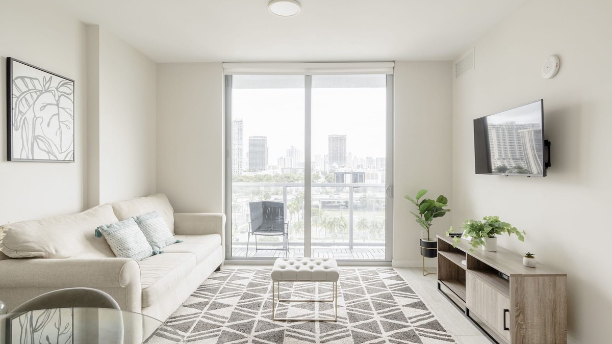Northeast Miami Apartment | Gorgeous apartment in the design district 1B 1B