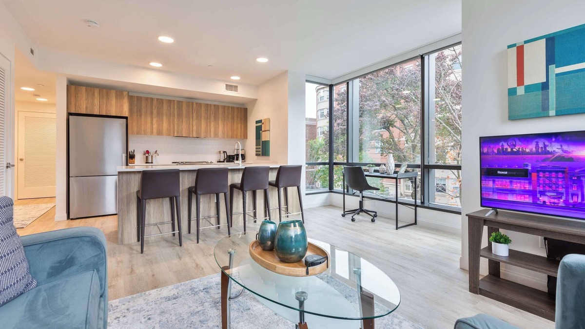 Fenway–Kenmore Apartment | Gorgeous Apt with Kitchen with Sky Terrace