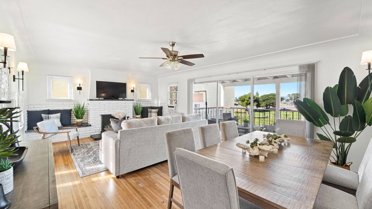 Ocean Beach Villa | Gorgeous Beach Villa - Ocean Views + Sleeps 12!