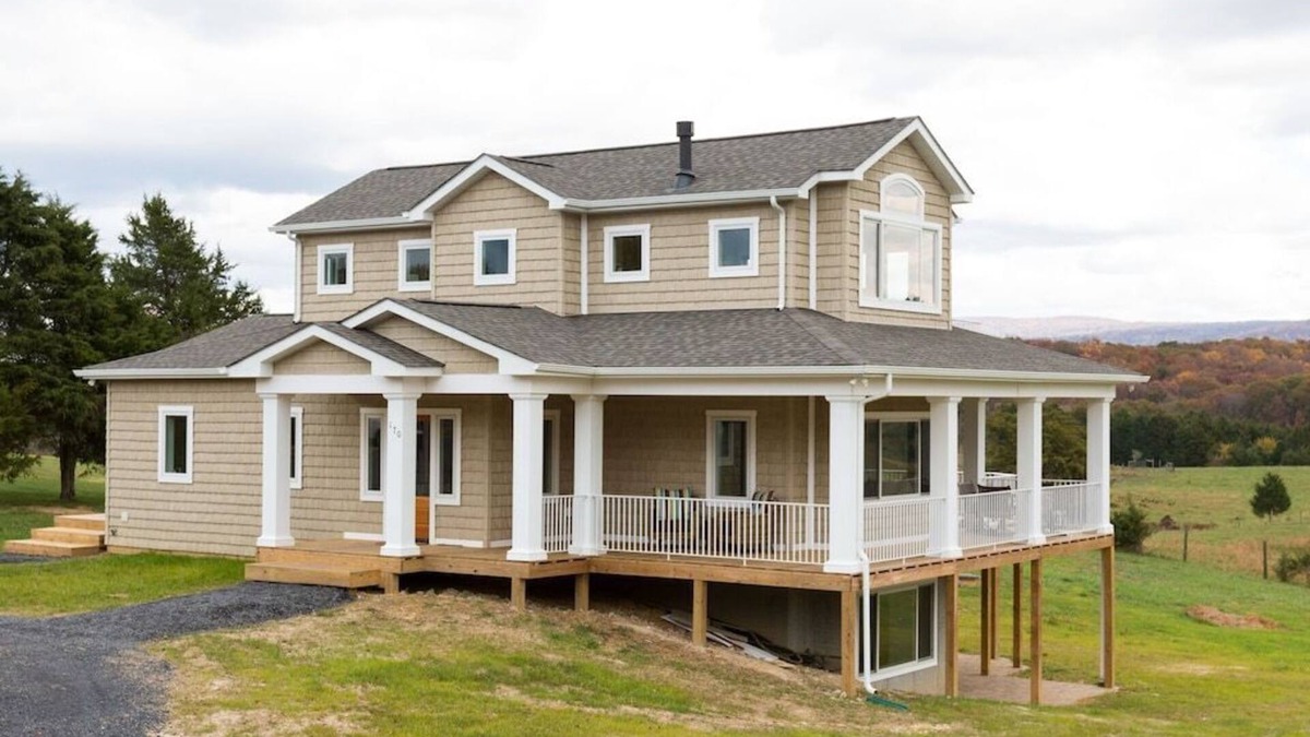 Front Royal Cottage | Gorgeous Blue Ridge Mountain and Rolling Farm View