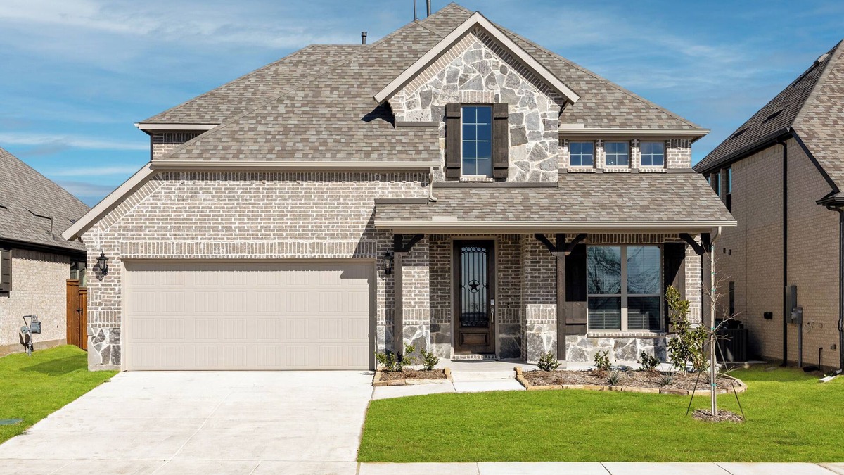 Weston House | Gorgeous Brand New Modern Home in Celina Texas