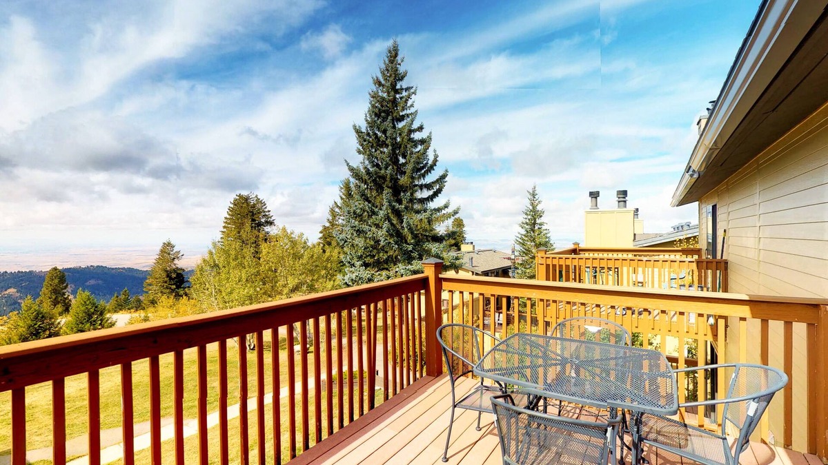 Boise Condo | Gorgeous condo with beautiful views - close to the slopes