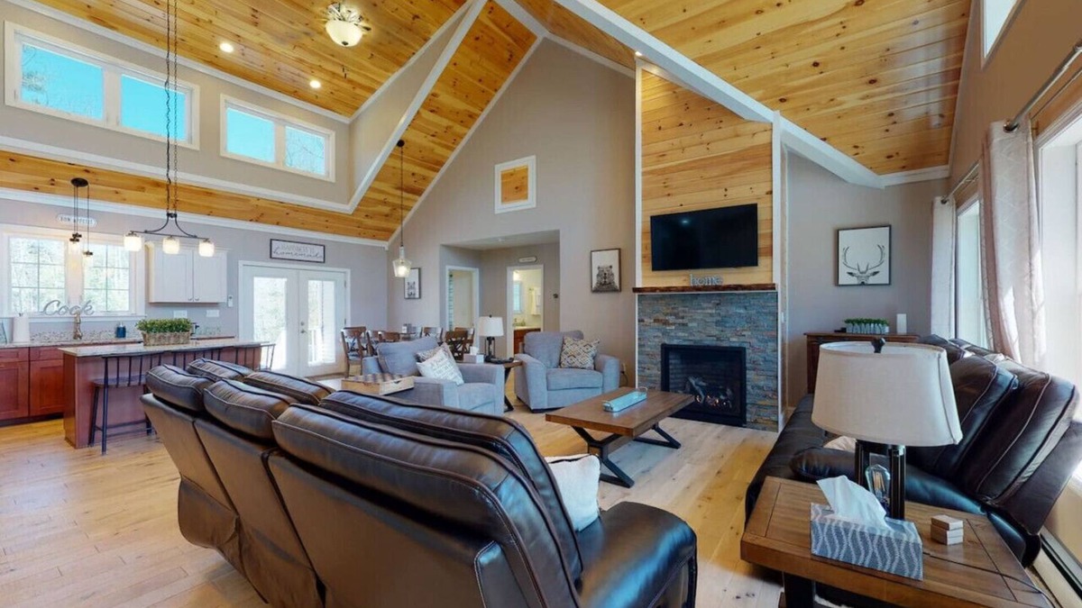 Conway House | Gorgeous Conway Home A/C, Hot Tub & Full Game Room