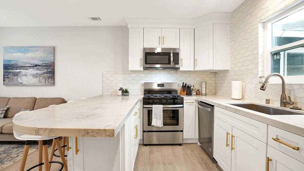 Fullerton House | Gorgeous Designer Remodeled Home 5mi to Disney