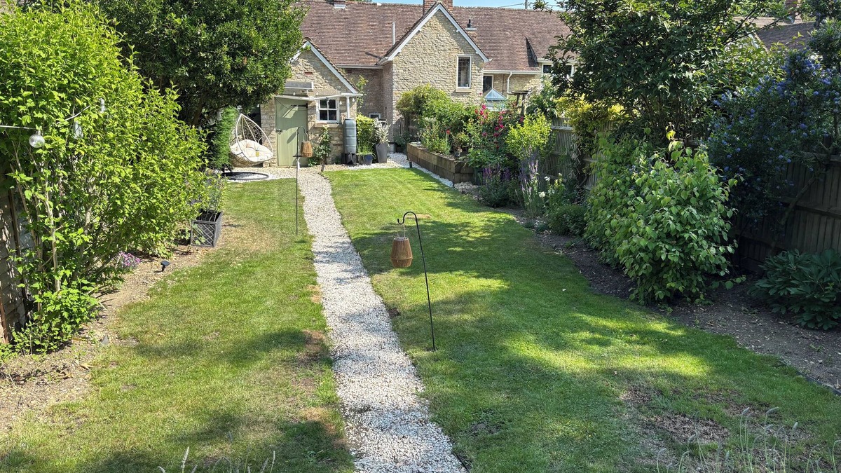 Stratton Audley Cottage | Gorgeous double room in lovely cottage. Bicester Motion Village Brackley Sstone