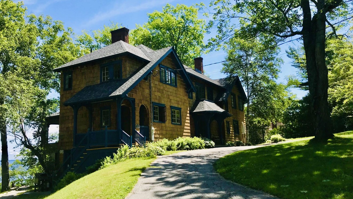 Bayside House | Gorgeous estate overlooking Penobscot Bay