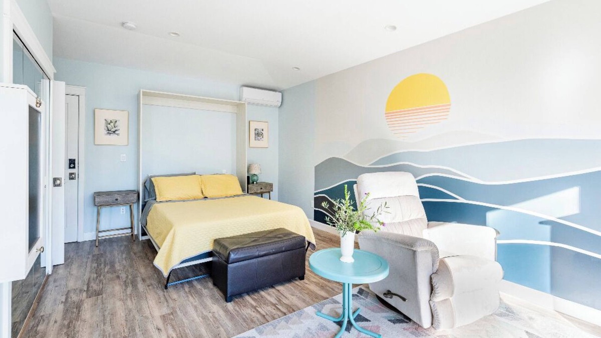 Westchester House | Gorgeous guesthouse in quiet neighborhood with private entrance, yard + parking!