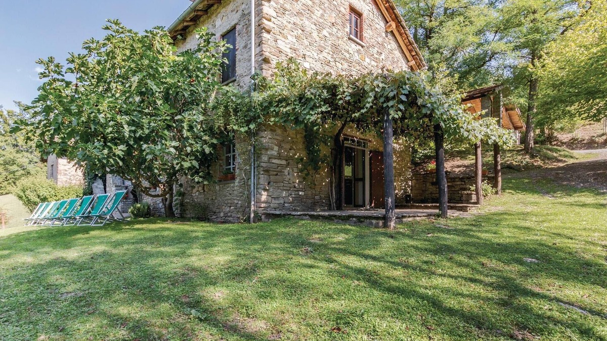 Albareto House | Gorgeous home in Borgo Val di Taro PR