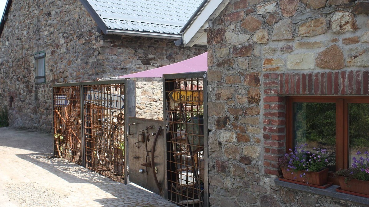 Ovifat House | Gorgeous Holiday Home in Ovifat with Sauna