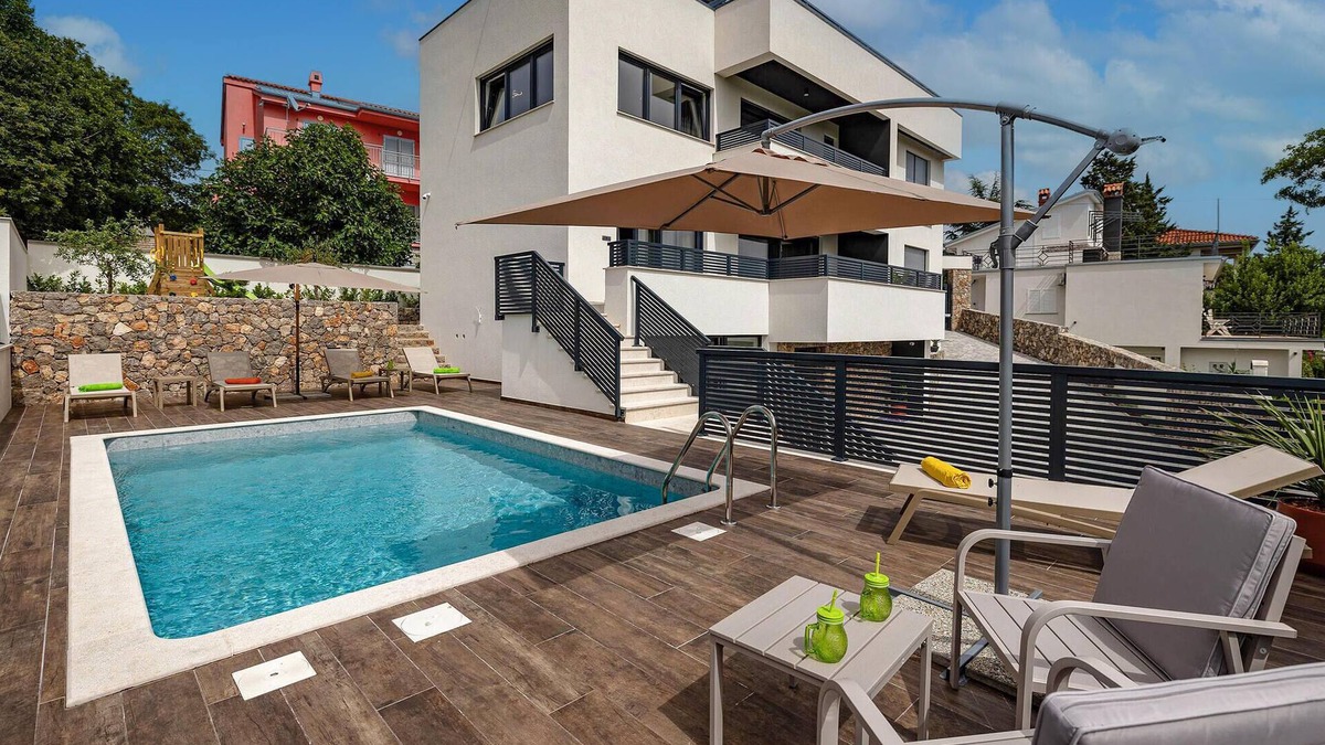 Novi Vinodolski House | Gorgeous home in Novi Vinodolski