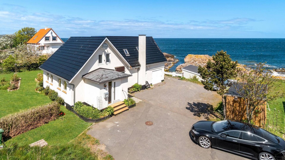 Tejn House | Gorgeous home in Allinge with sauna