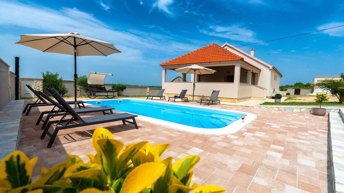 Benkovac House | Gorgeous home in Benkovac with WiFi
