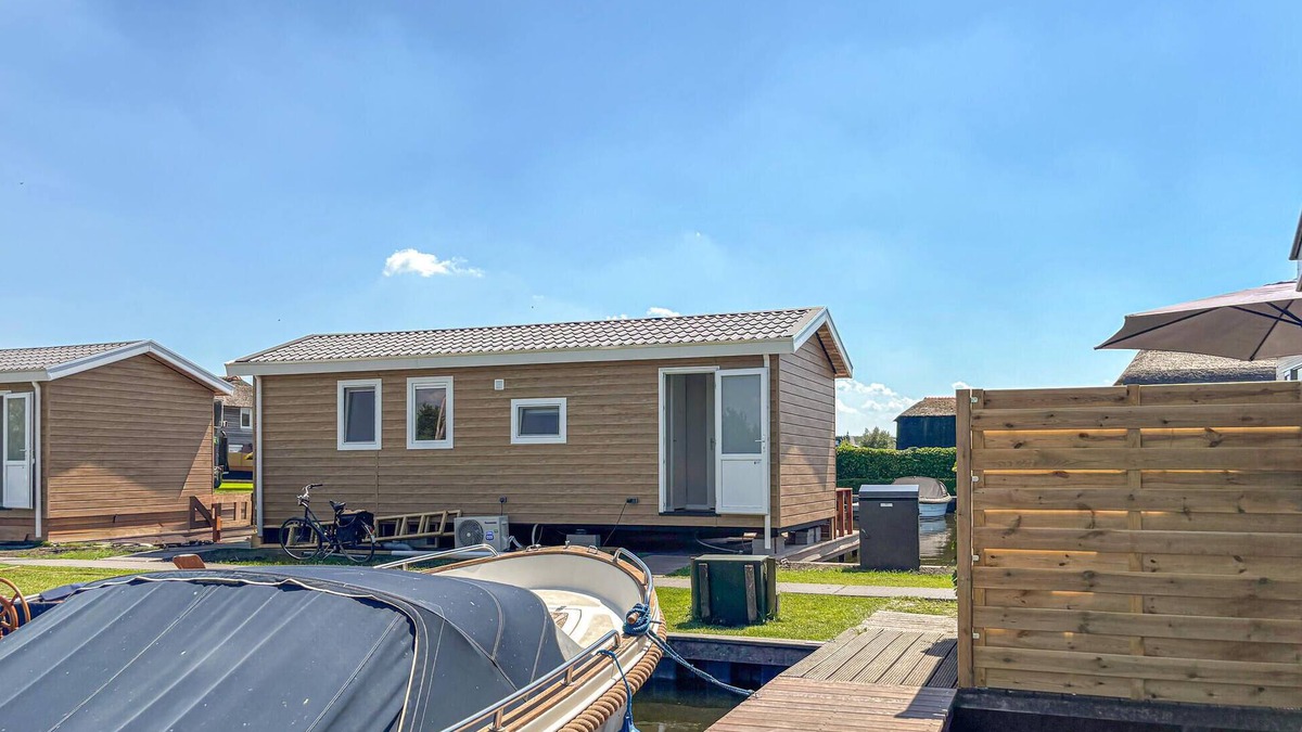 Municipality of Stichtse Vecht House | Gorgeous home in Breukelen with house sea view