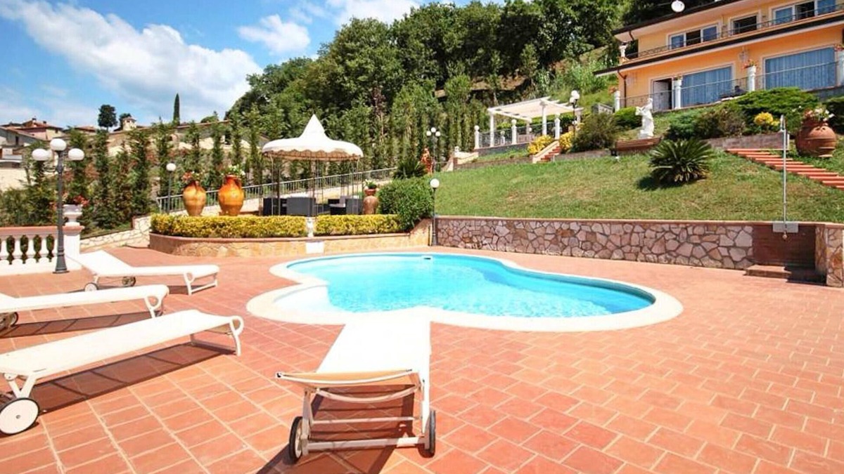 Corsanico House | Gorgeous home in Corsanico with WiFi