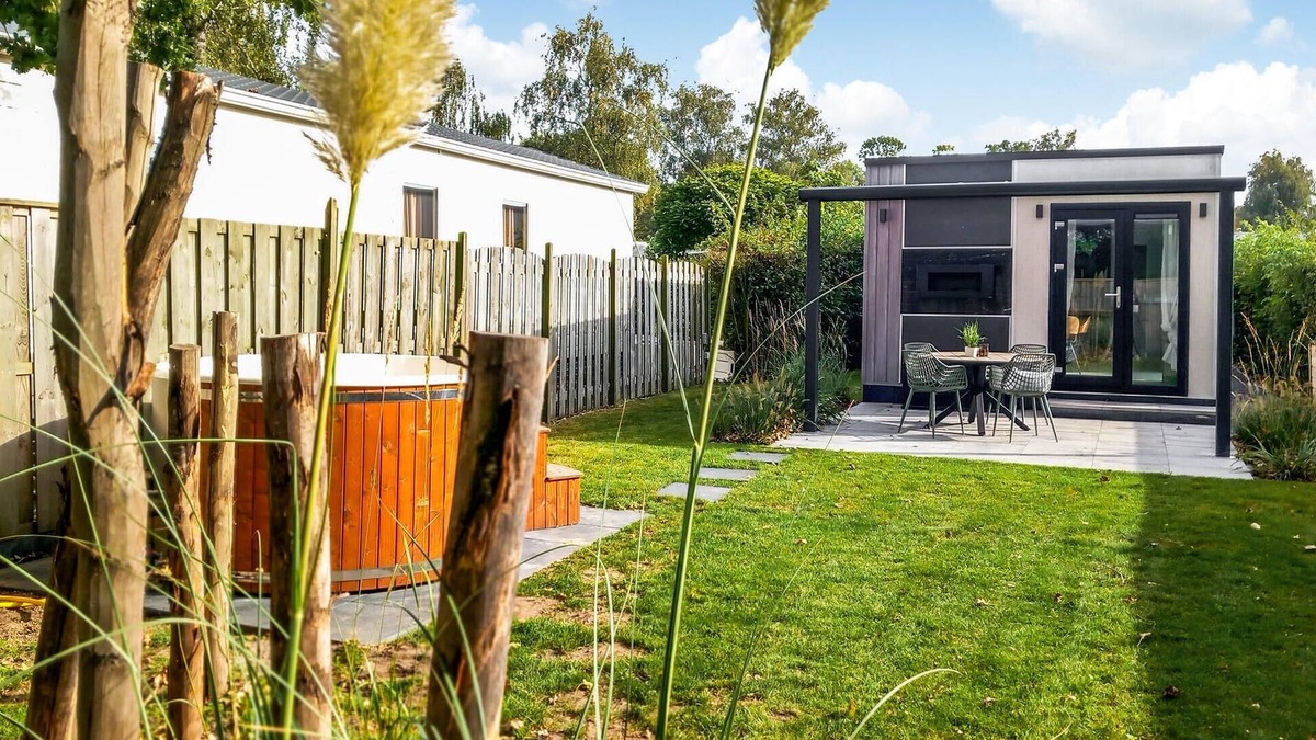 Heinkenszand House | Gorgeous home in Heinkenszand with WiFi