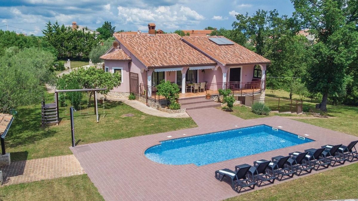 Kavran House | Gorgeous home in Krnica