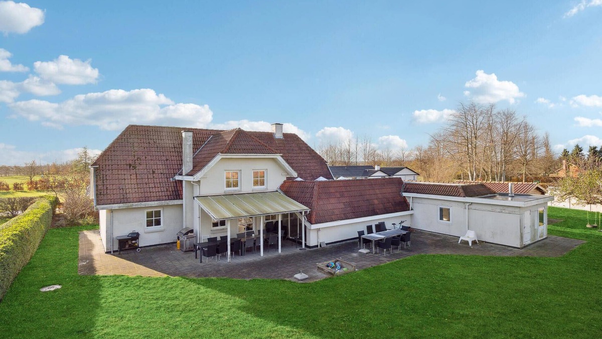 Tørresø House | Gorgeous home in Otterup with kitchen