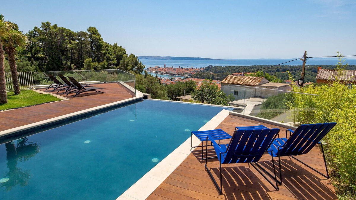 Rab House | Gorgeous home in Palit with sauna