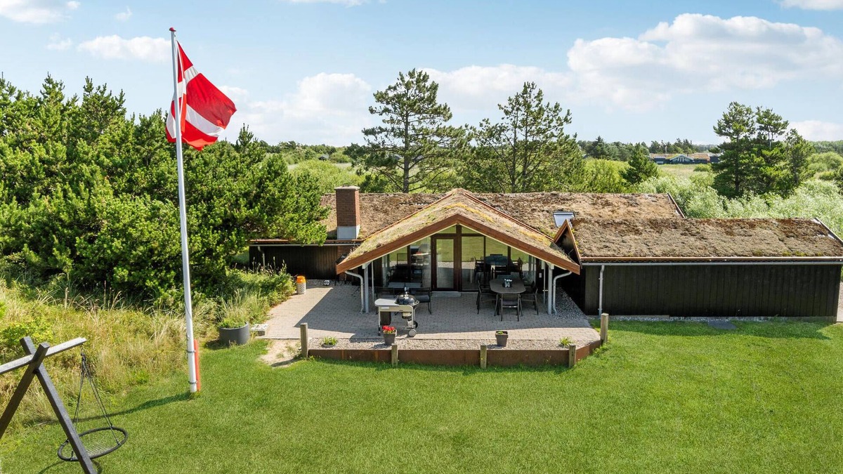 Romo House | Gorgeous home in Rømø with kitchen