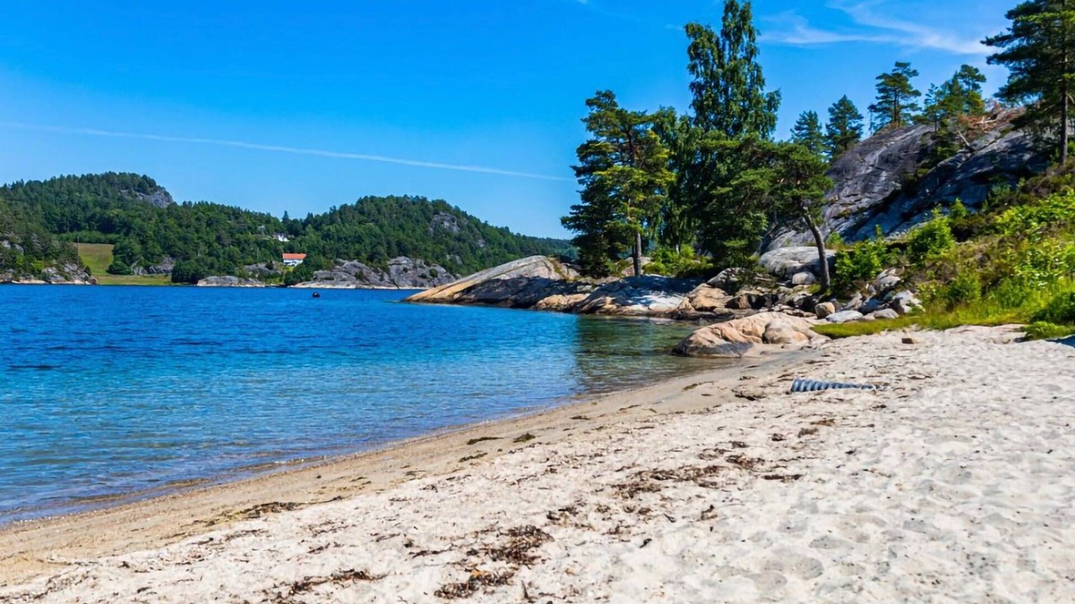 Risor House | Gorgeous home in Risør with WiFi
