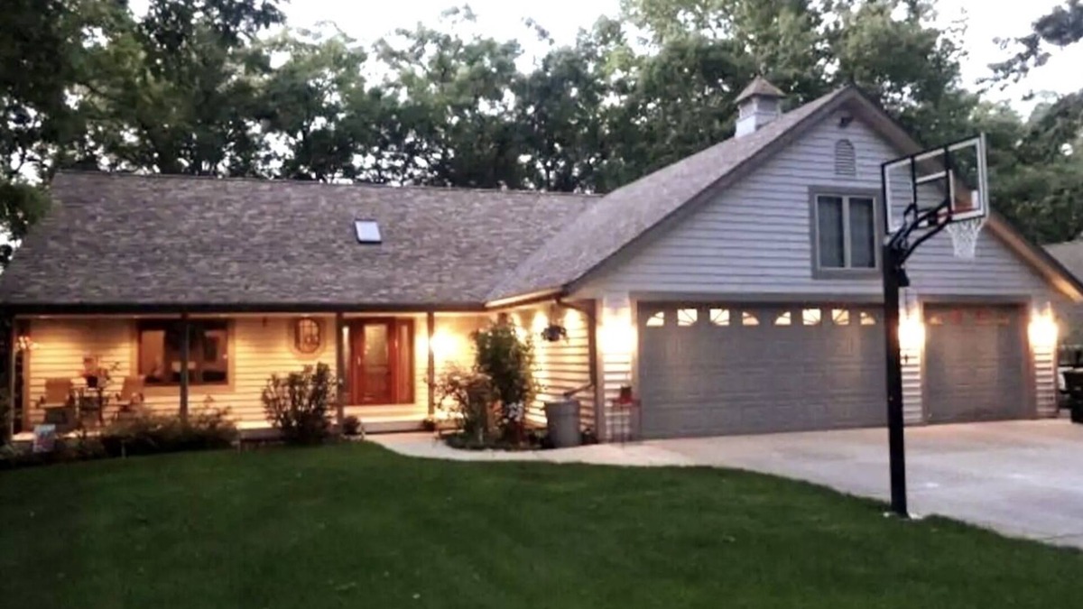 Wind Lake House | Gorgeous Lake Home Retreat!!