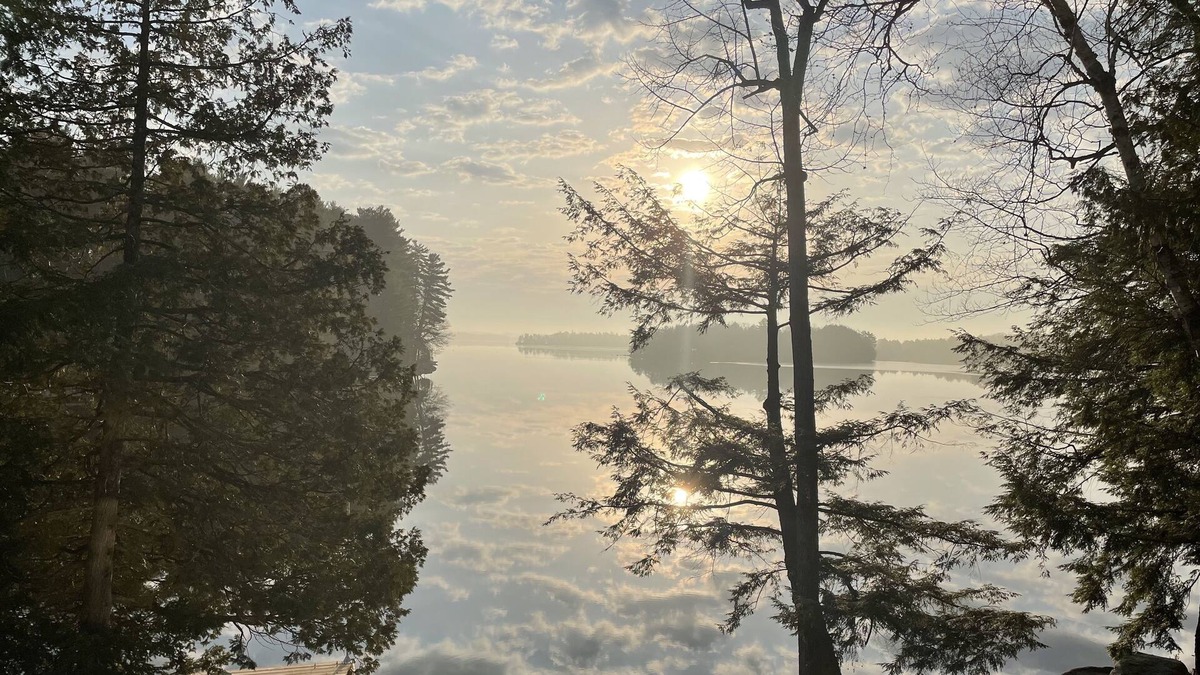 Muskoka Lakes House | Gorgeous Lake Muskoka Retreat with Hot Tub and Sauna
