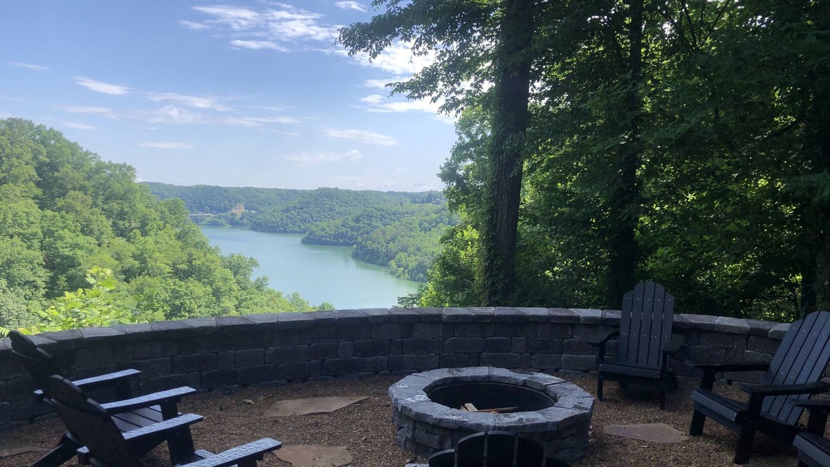Smithville House | Gorgeous lake view- Only 1 mile from Sligo Marina!