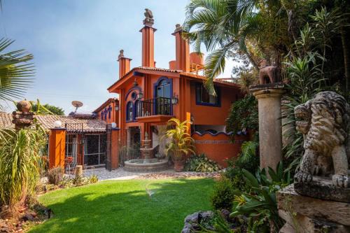 Ajijic Villa | Gorgeous LGBTQ Mexican Hacienda Casa de la Paz