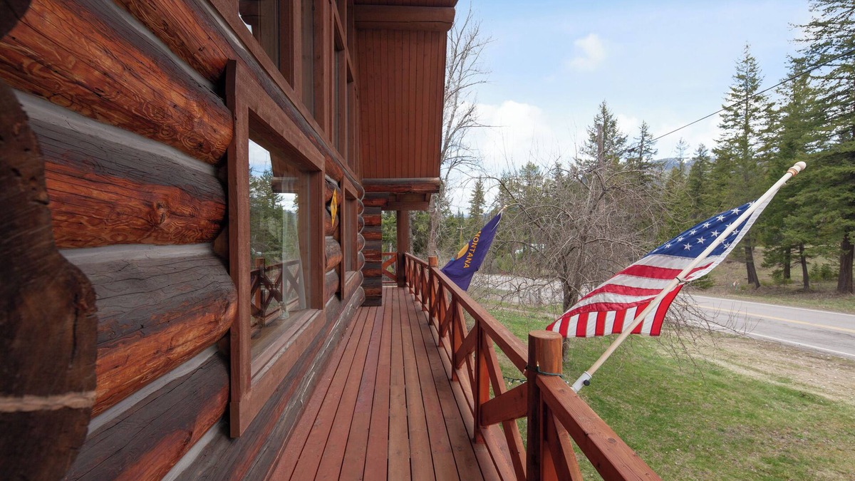 Martin City Cabin | Gorgeous Log Home 9 mi from West Glacier