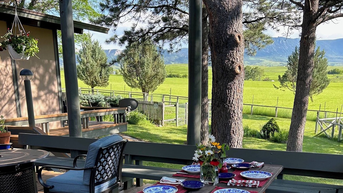 Sheridan House | Gorgeous mountain views, idyllic ranch setting