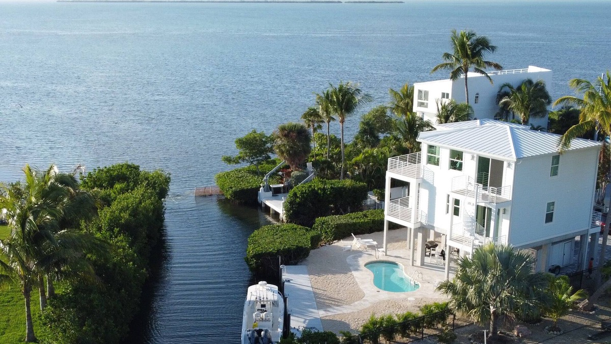 Cutthroat Harbor Estates House | Gorgeous Newer Oceanfront Home! Private heated pool, dock and great views!