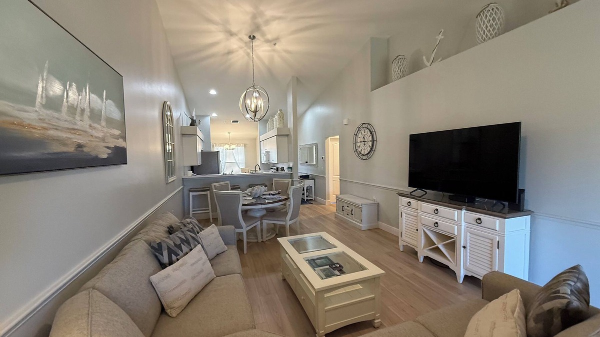 Stoneybrook Condo | Gorgeous Newly Furnished Condo in Gated Golf Course of Stoneybrook