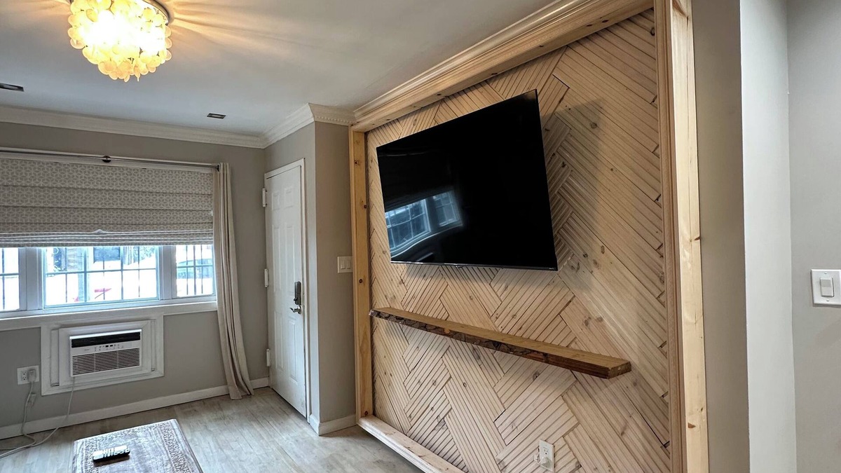 Brownsville Apartment | Gorgeous newly renovated 2 bedroom pad. From Brooklyn with love.