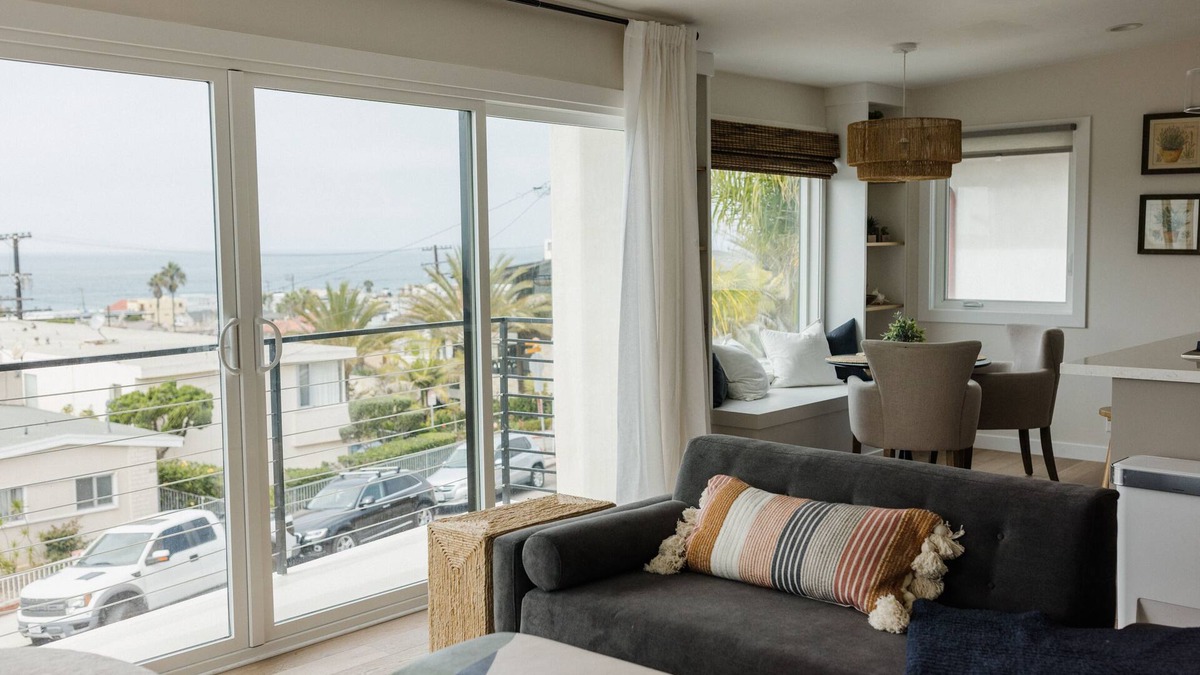 Hermosa Beach House | Gorgeous Ocean View in the Heart of Hermosa Beach - 2 blocks from the beach