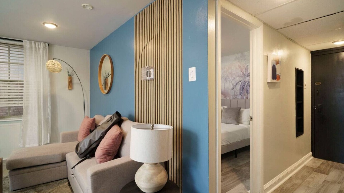 Center City West Apartment | Gorgeous One Bedroom in PA
