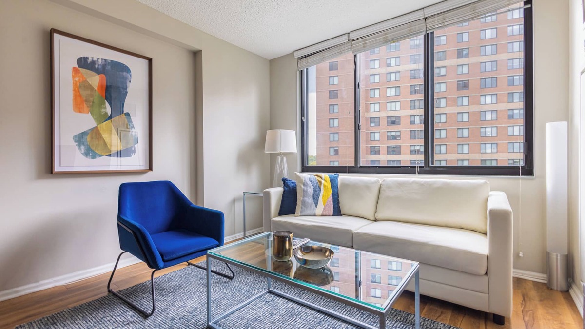 White Plains Apartment | Gorgeous One Bedroom - 5-min Walk from Metro-North