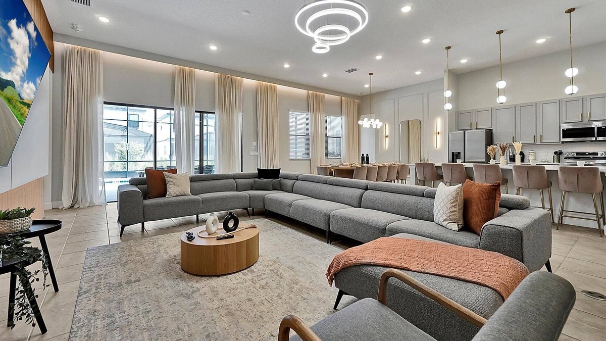Florida Central Atlantic Coast House | Gorgeous Paradiso Mansion-Pool/Game Room/Theater-3