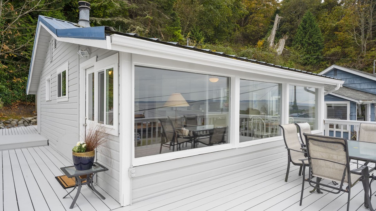 Camano Island Cottage | Gorgeous Puget Sound Views w/Huge Deck & Sunsets