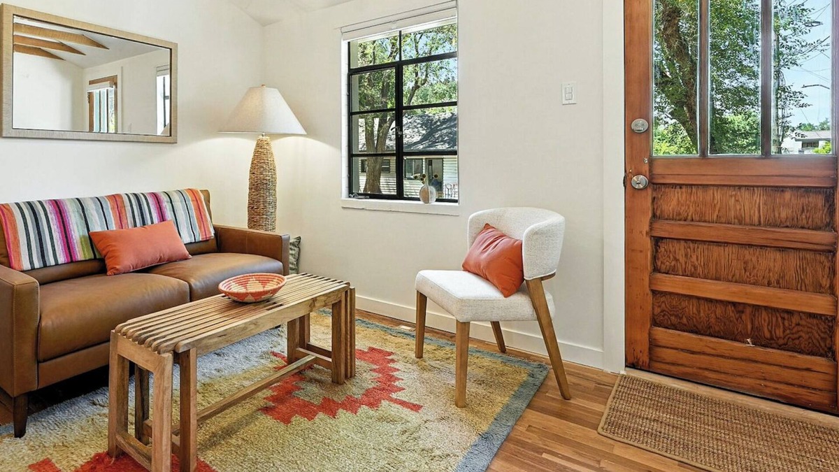 Lower Arapahoe Apartment | Gorgeous Refurbished Vintage Apt in the Heart of Boulder