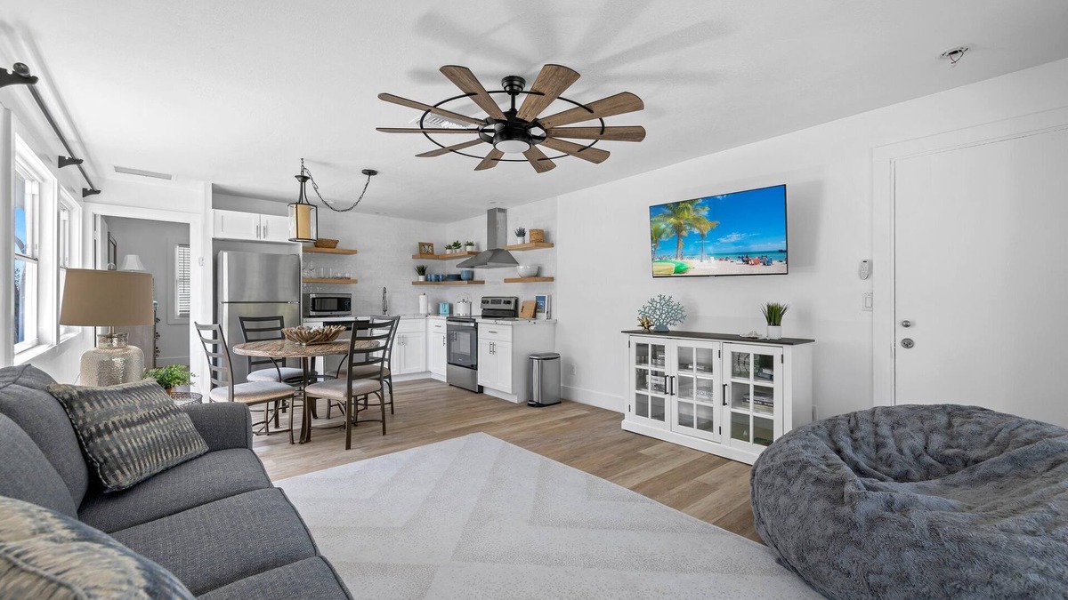 Captiva Cottage | Gorgeous Renovated Cottage steps to beach!