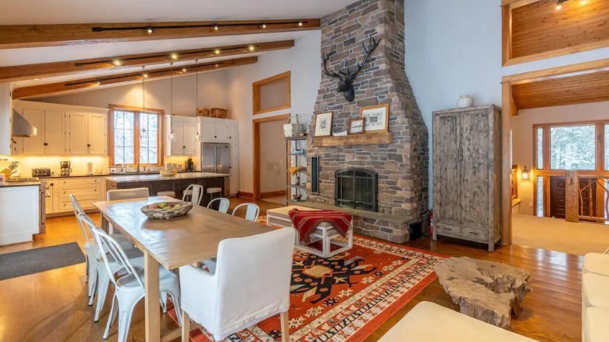 Lake Placid House | Gorgeous Renovated Home With Mirror Lake Access!