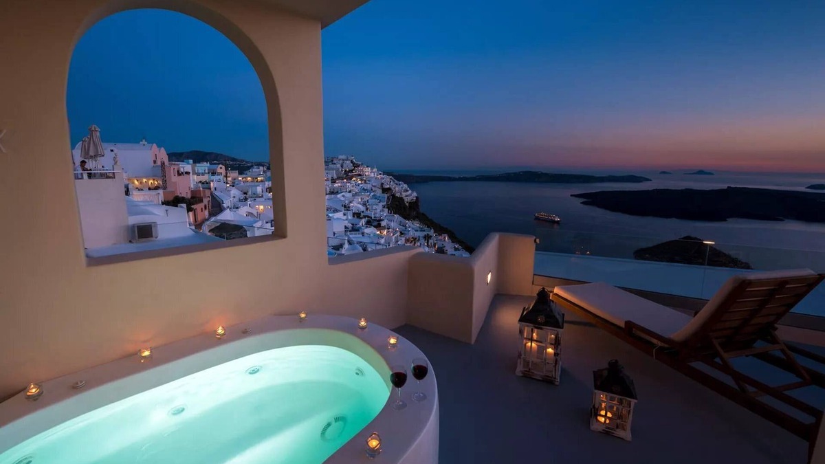 Firostefani Villa | Gorgeous Santorini Villa | Villa Fiedla | 1 Bedroom Suite | Outdoor Hot Tub |.