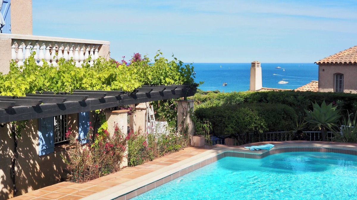 La Nartelle Villa | Gorgeous sea view, heated pool, jacuzzi, sauna, close to the beach.