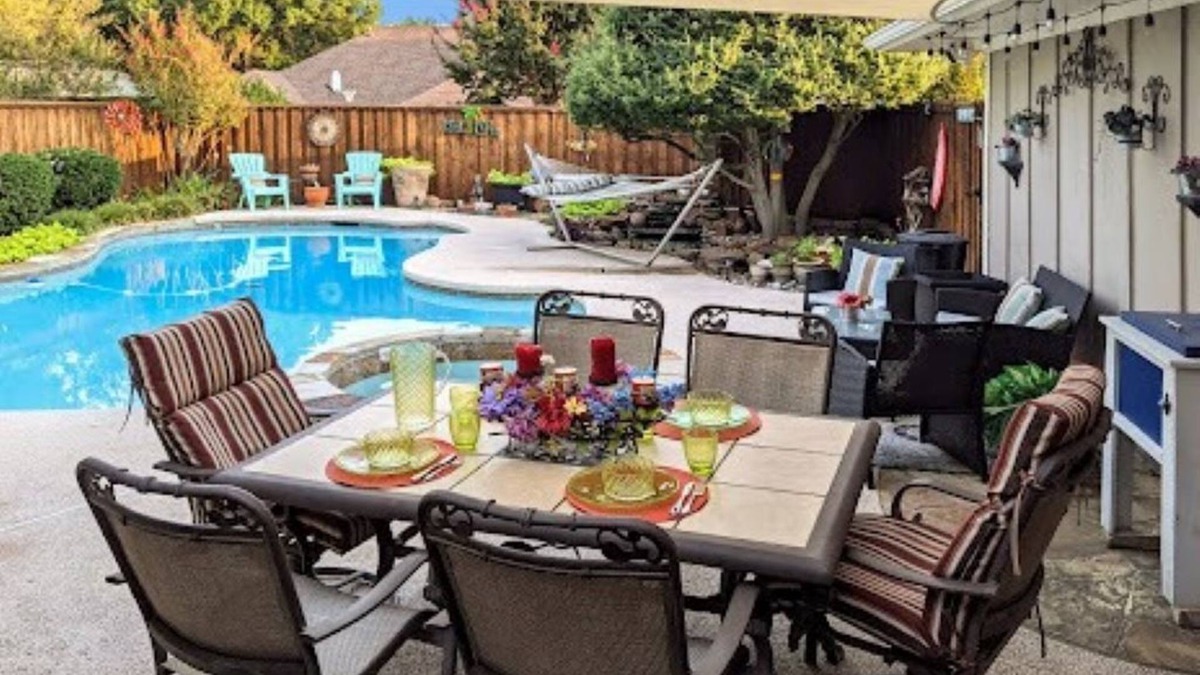 Plano House | ✪Gorgeous✪ Secluded ⛱ HEATED POOL & Spa Oasis⛱ Koi nhttps:/youtu.be/QBnKMhY7bXU