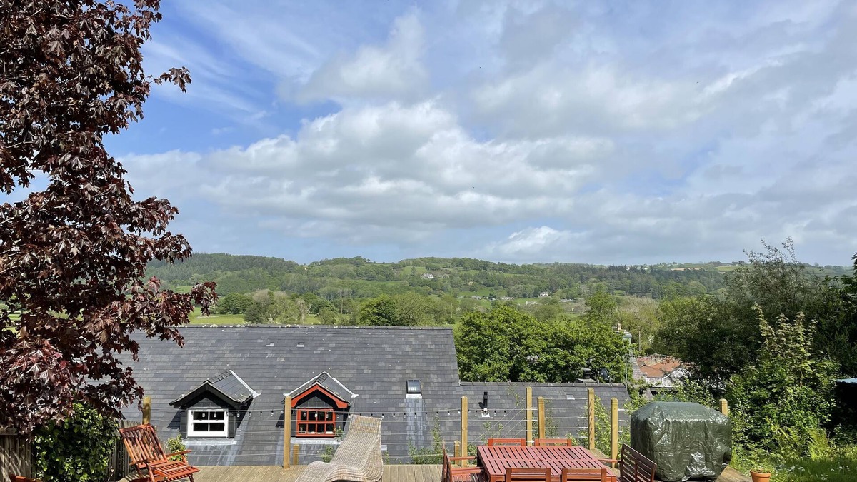 Trefriw House | Gorgeous Snowdonia home near Betws y Coed, lakes, mountains and forest walks.