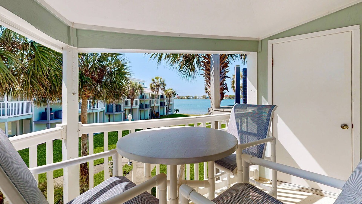 Villa Sabine Condo | Gorgeous Soundside Home close to everything and Beach Access