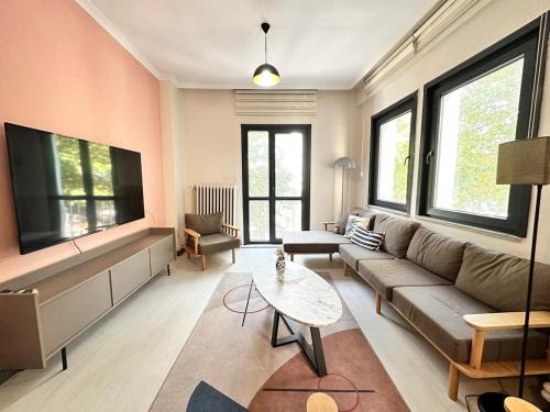 Galata Apartment | Gorgeous, Spacious Apartment in Karaköy 4BR, 2BA